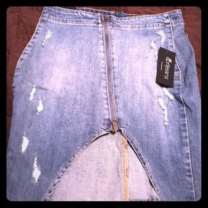 NWT April Jeans jean skirt.   Size large